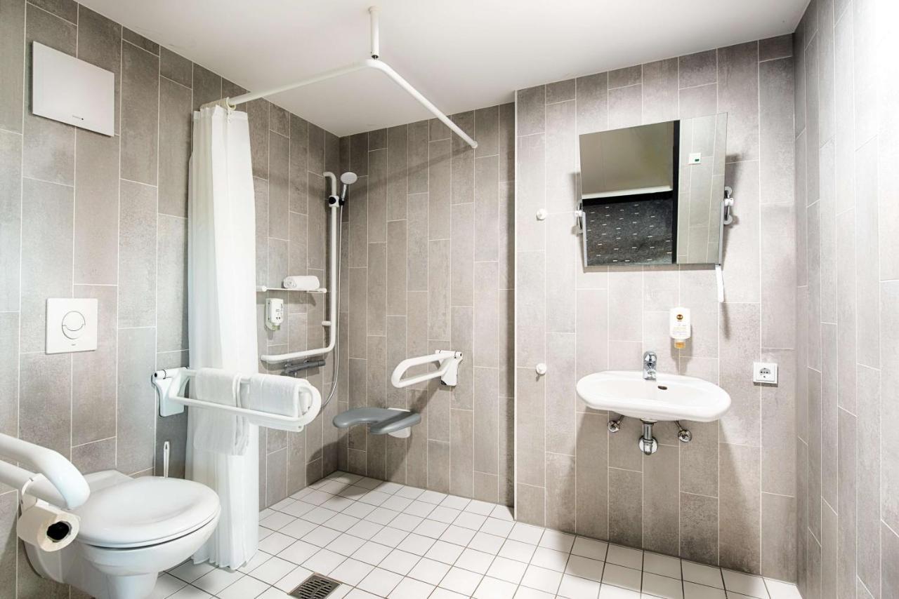 B&B Hotel Baden-Airpark Rheinmunster ภายนอก รูปภาพ